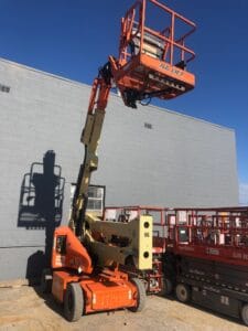 2018 JLG E400